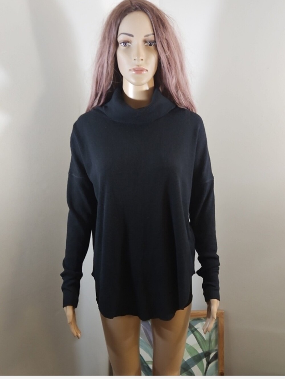 Aritzia Babaton Thermal Black Turtleneck Sweater Top Long Sleeves Waffle Knit